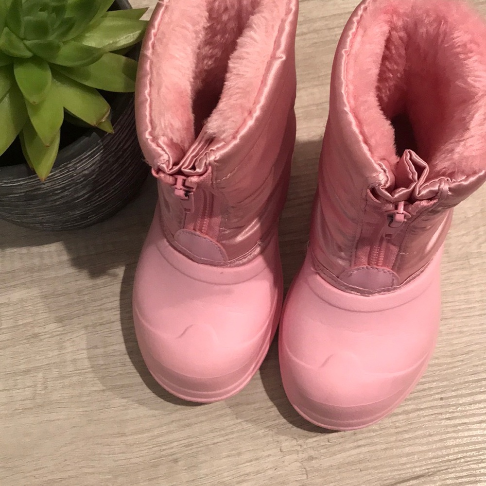 Girls Boots - Picture 3 of 8